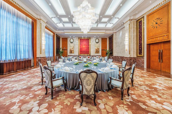 Dining Photos