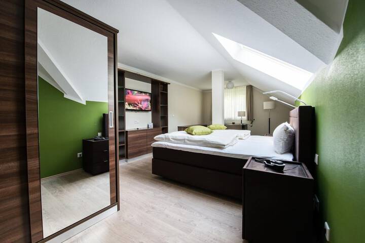 Room 10 of 51