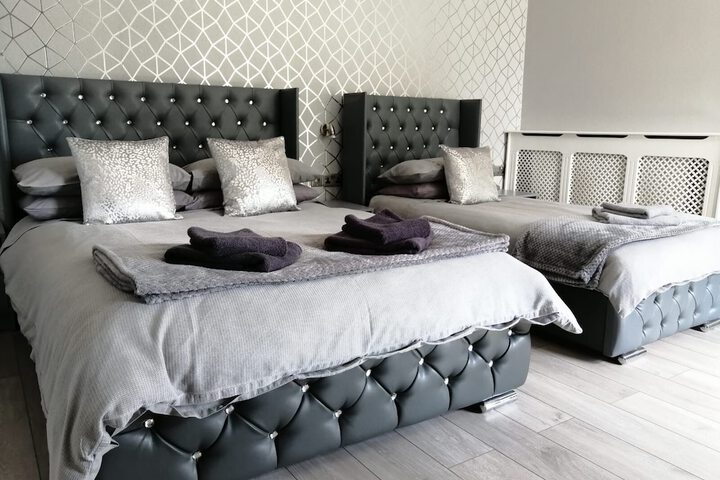 Room 2 of 15