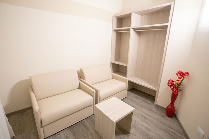 Room 9 of 66