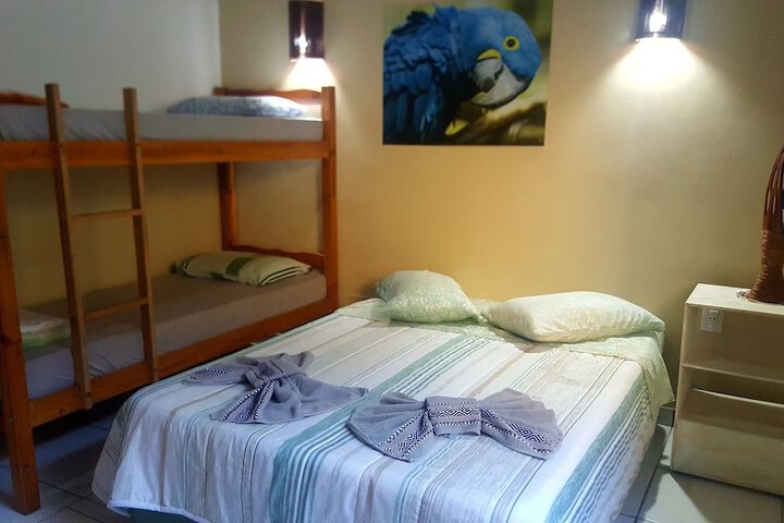 Room 4 of 10