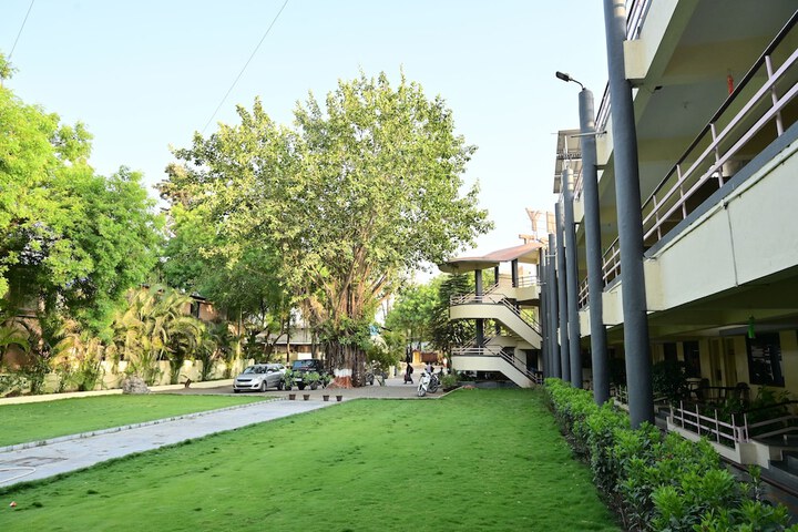 Hotel Exterior 17 of 17