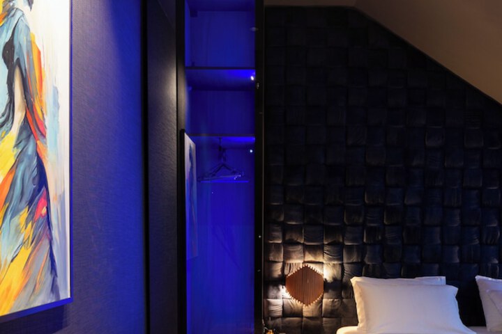 Room 21 of 141