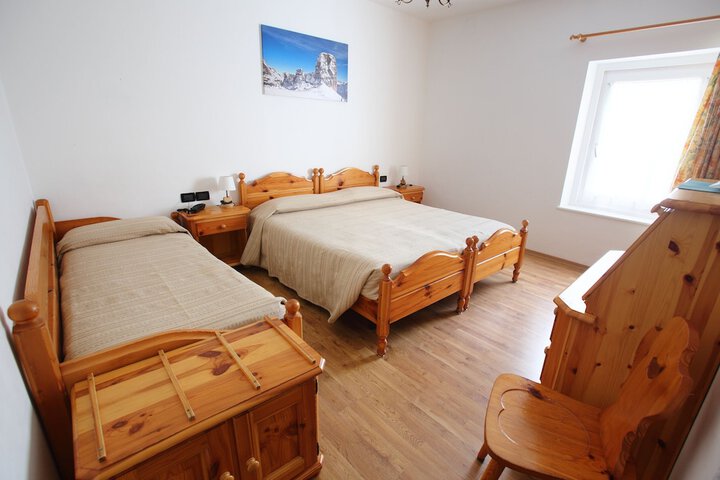 Room 18 of 48