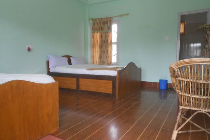 Room 8 of 28