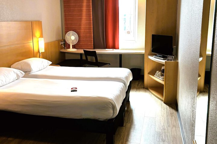 Room 20 of 80