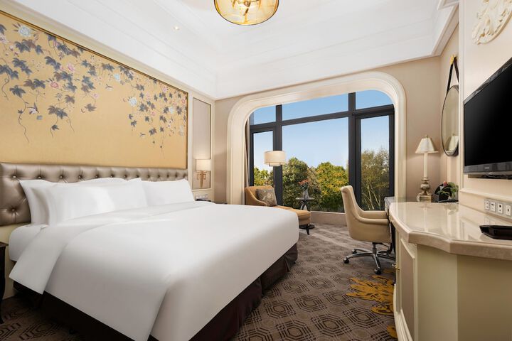 Room 30 of 123