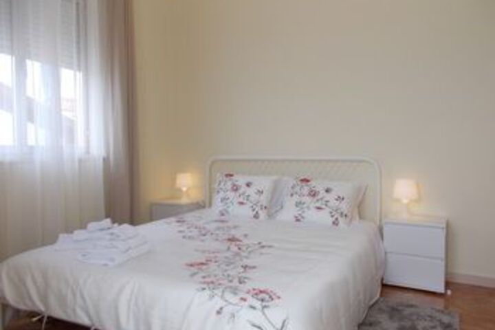 Room 9 of 27