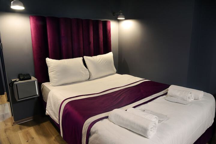 Room 7 of 25