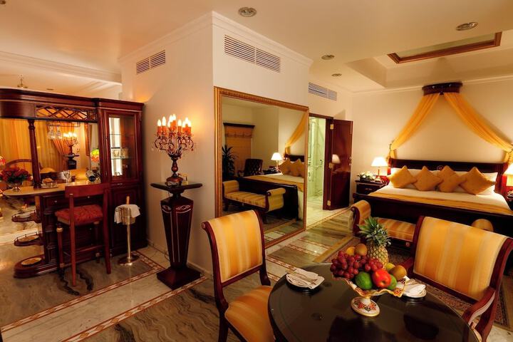 Room 20 of 103