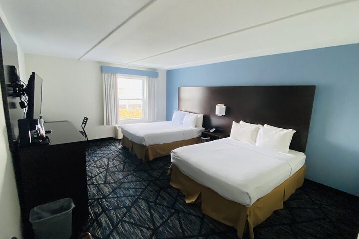 Room 8 of 39