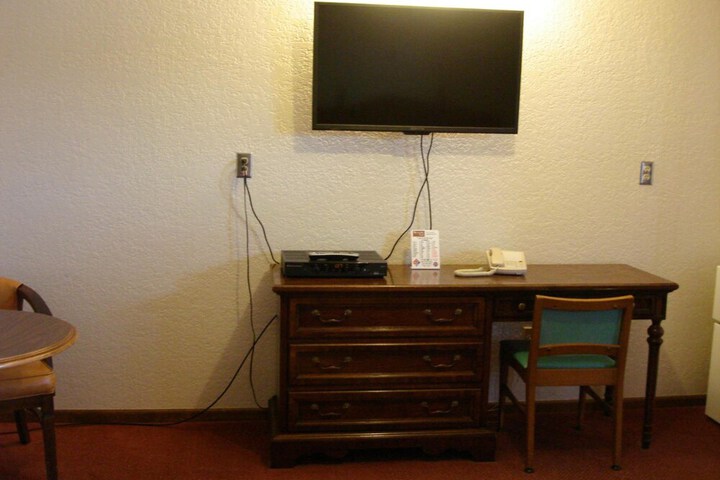 Room 12 of 38