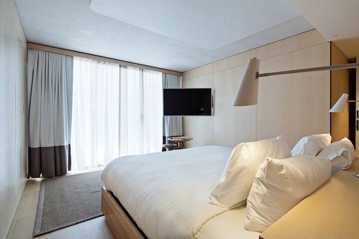Room 46 of 117