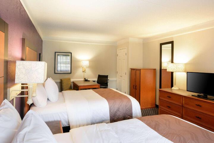 Standard Room, King or Two Doubles (1 of 3)