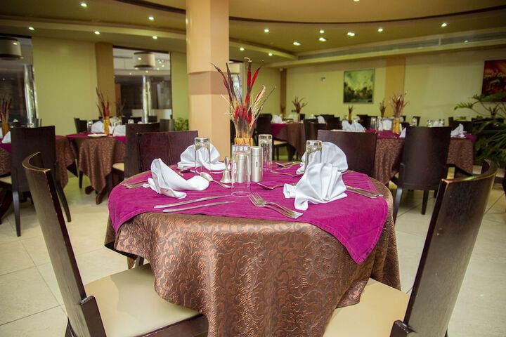 Dining 54 of 69
