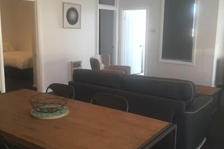 Room 7 of 16
