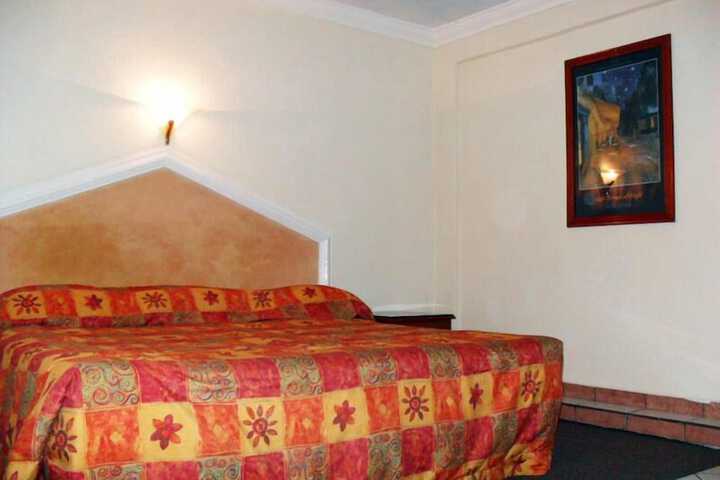 Room 14 of 28
