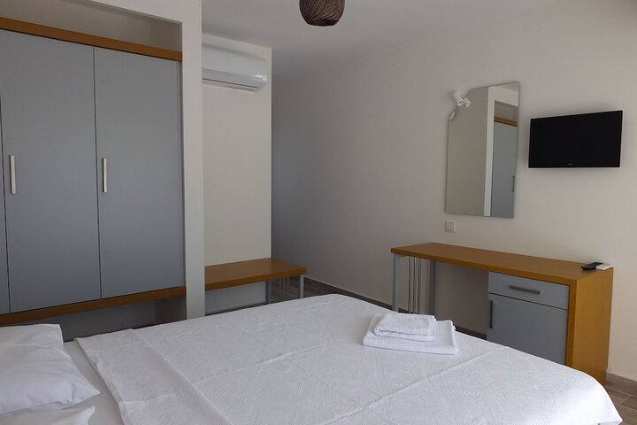 Room 18 of 74