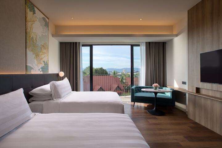 Room 12 of 84
