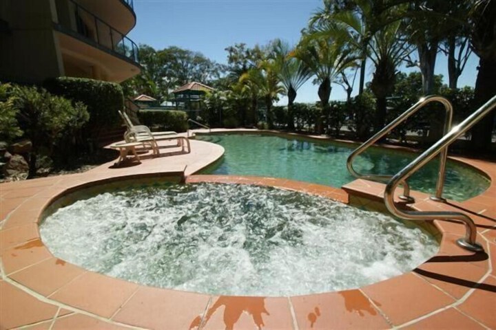 Pool 34 of 41