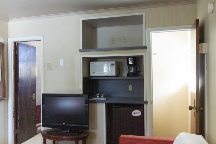 1 King Bed (9 of 9)