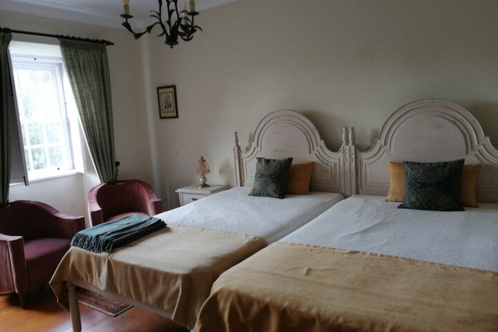 Room 6 of 19