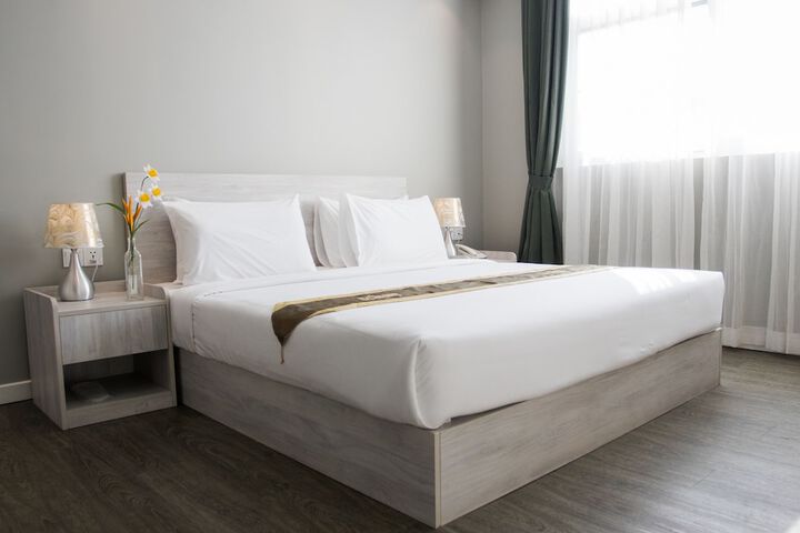 Room 5 of 110