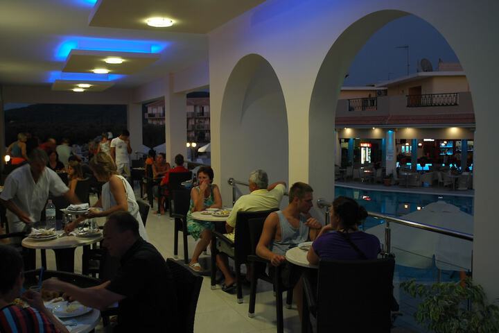 Dining Photos
