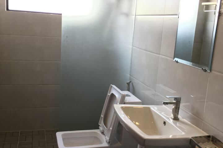 Room 10 of 24