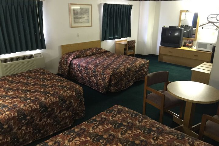 Room 9 of 26