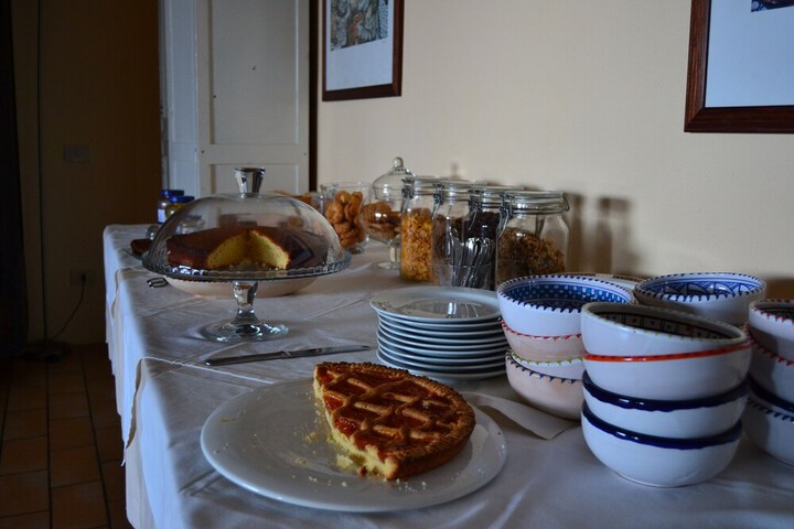Breakfast/Coffee Service 39 of 77