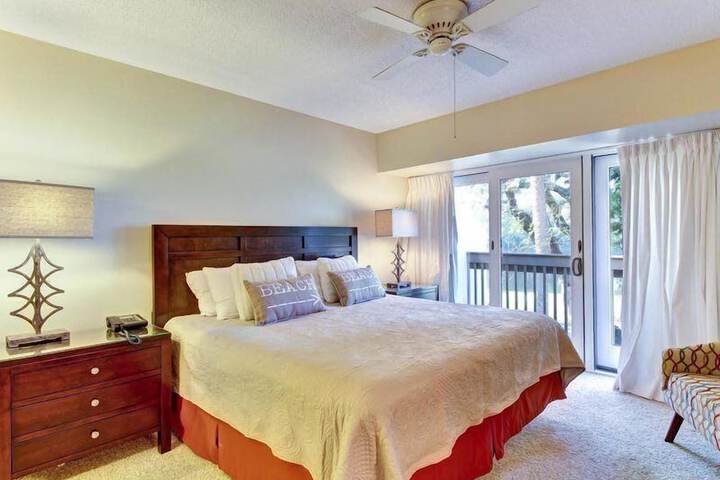 Room 2 of 36