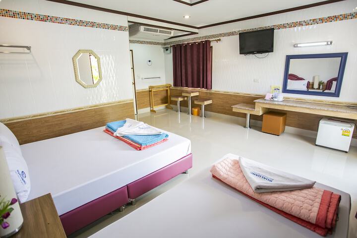 Room 17 of 41