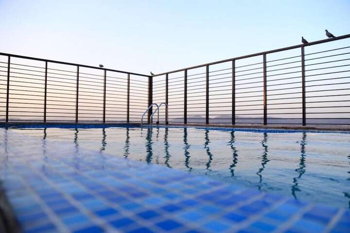 Pools & Facilities