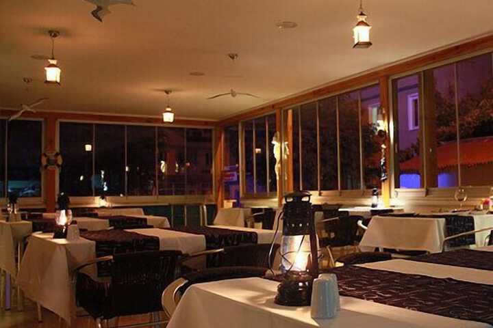 Dining 70 of 105