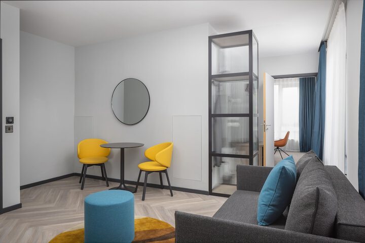 Room 30 of 52