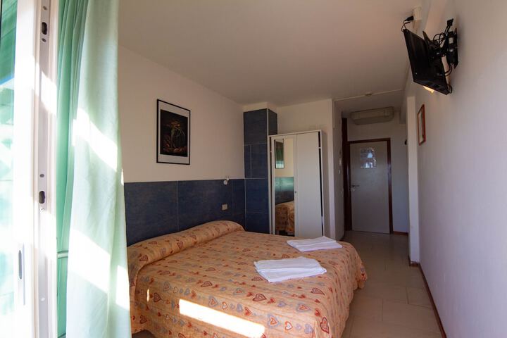 Room 21 of 42