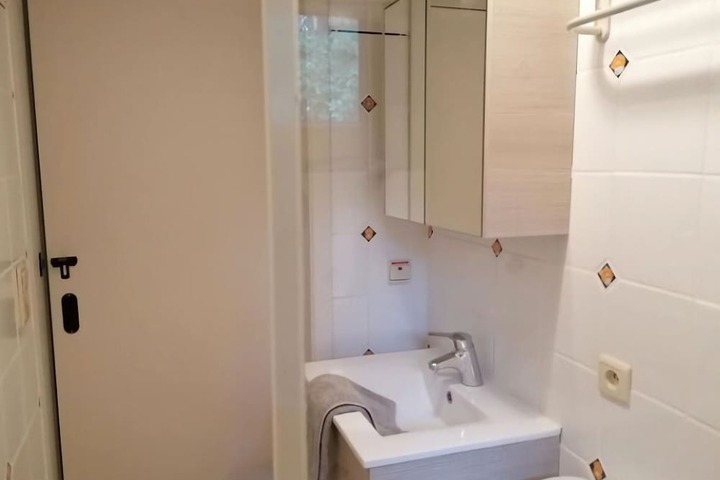 Room 15 of 40