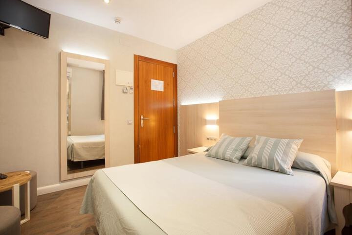Room 16 of 49