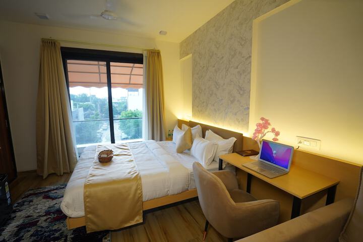 Room 54 of 93