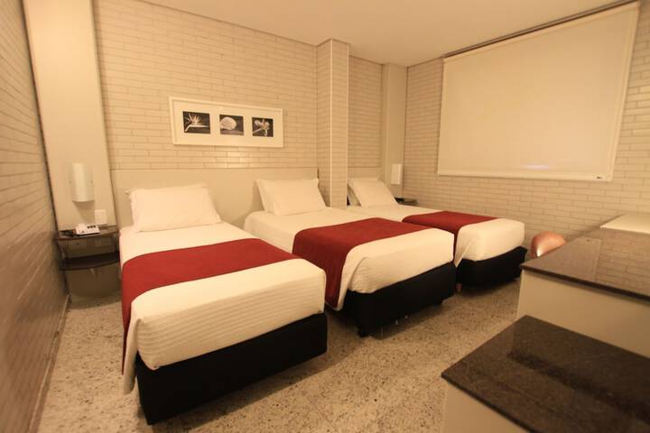 Room 7 of 37