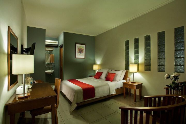 Room 4 of 19