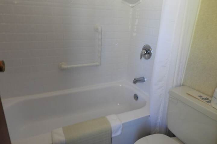 Room 73 of 115