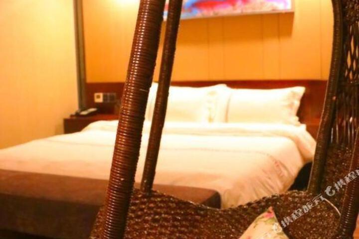 rongsheng Hotel