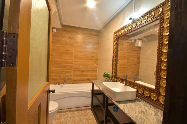 Room 5 of 38