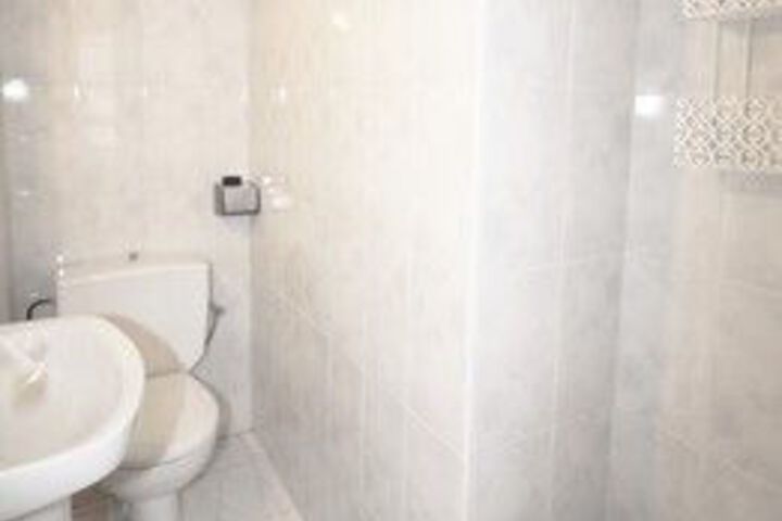 Room 2 of 16