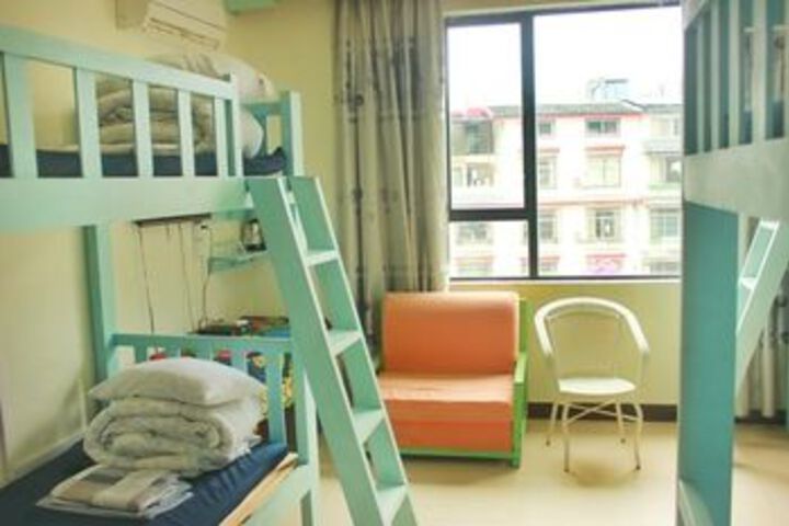 Room 43 of 64