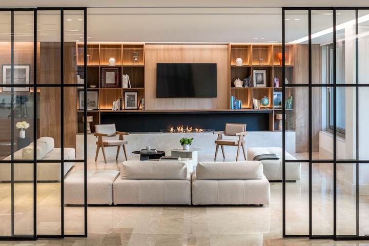 Guest Lobby