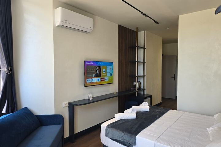 Room 18 of 51