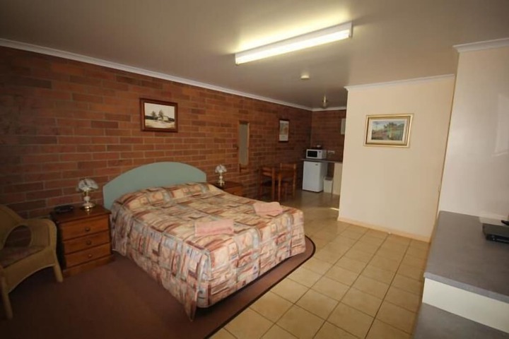 Room 3 of 36